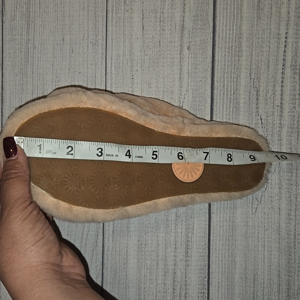 UGG Women's Fluff Yeah Slides Scallop Size 7 - Picture 8 of 8